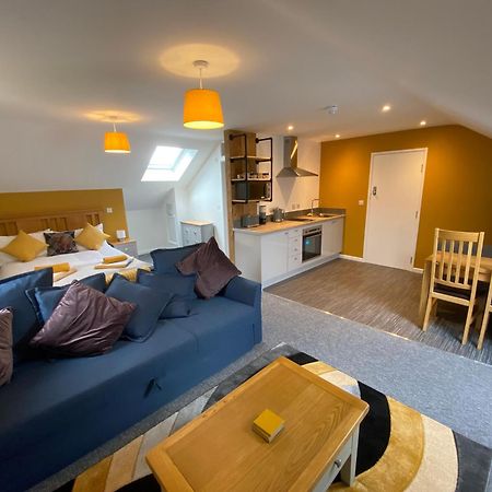 Modern Studio Apartment Set Beneath The Black Mountains A Stones Throw From The Offas Dyke Path Clodock Luaran gambar