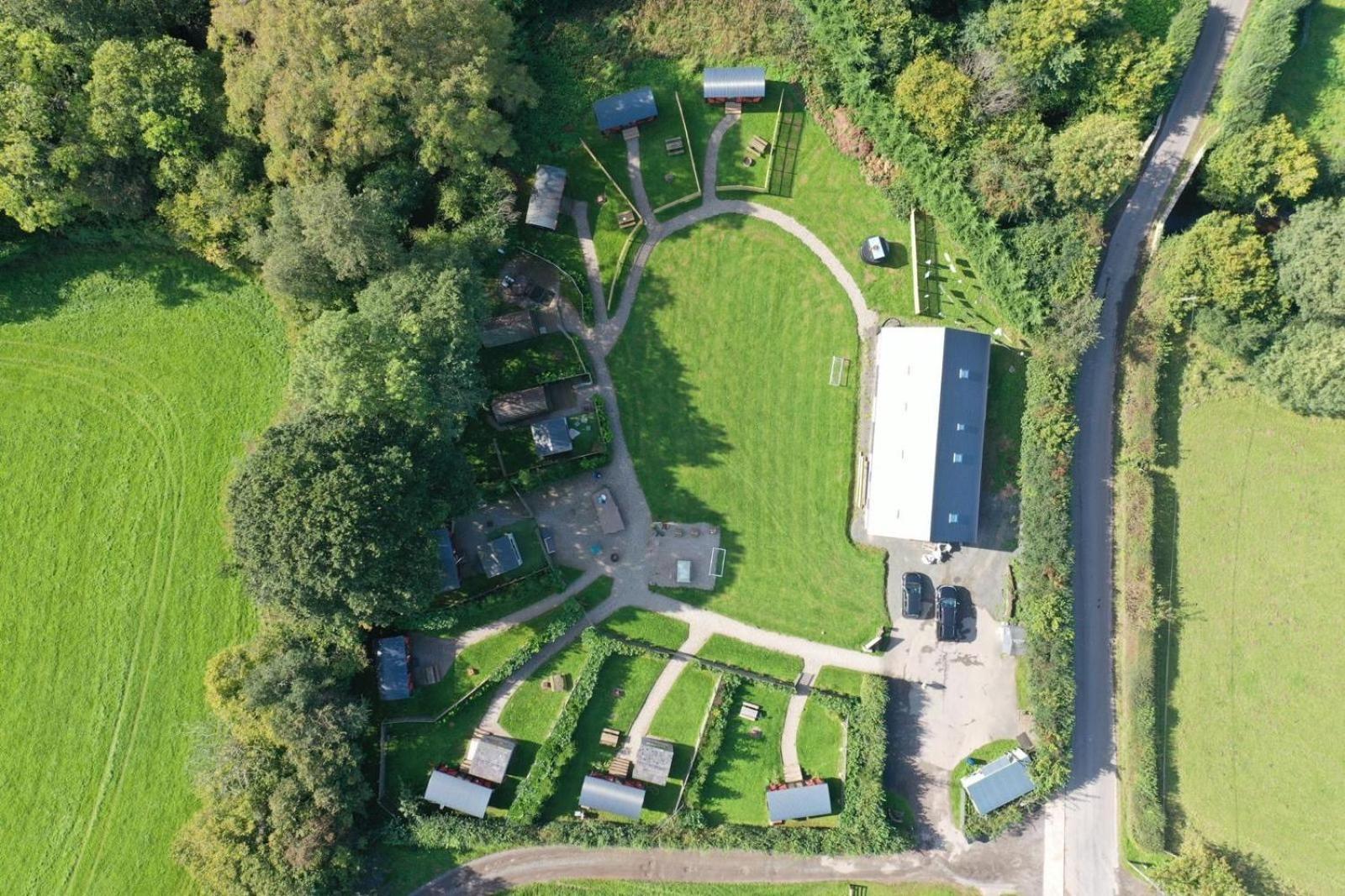 Modern Studio Apartment Set Beneath The Black Mountains A Stones Throw From The Offas Dyke Path Clodock Luaran gambar